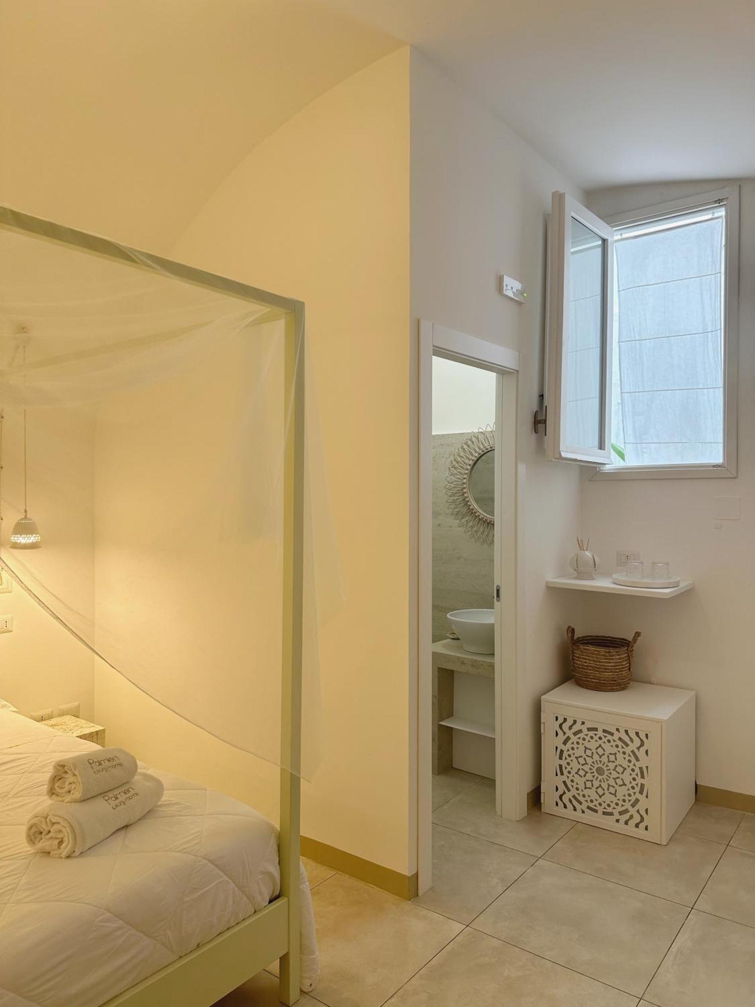 Palmieri Luxury Rooms กัลลีโปลี ภายนอก รูปภาพ