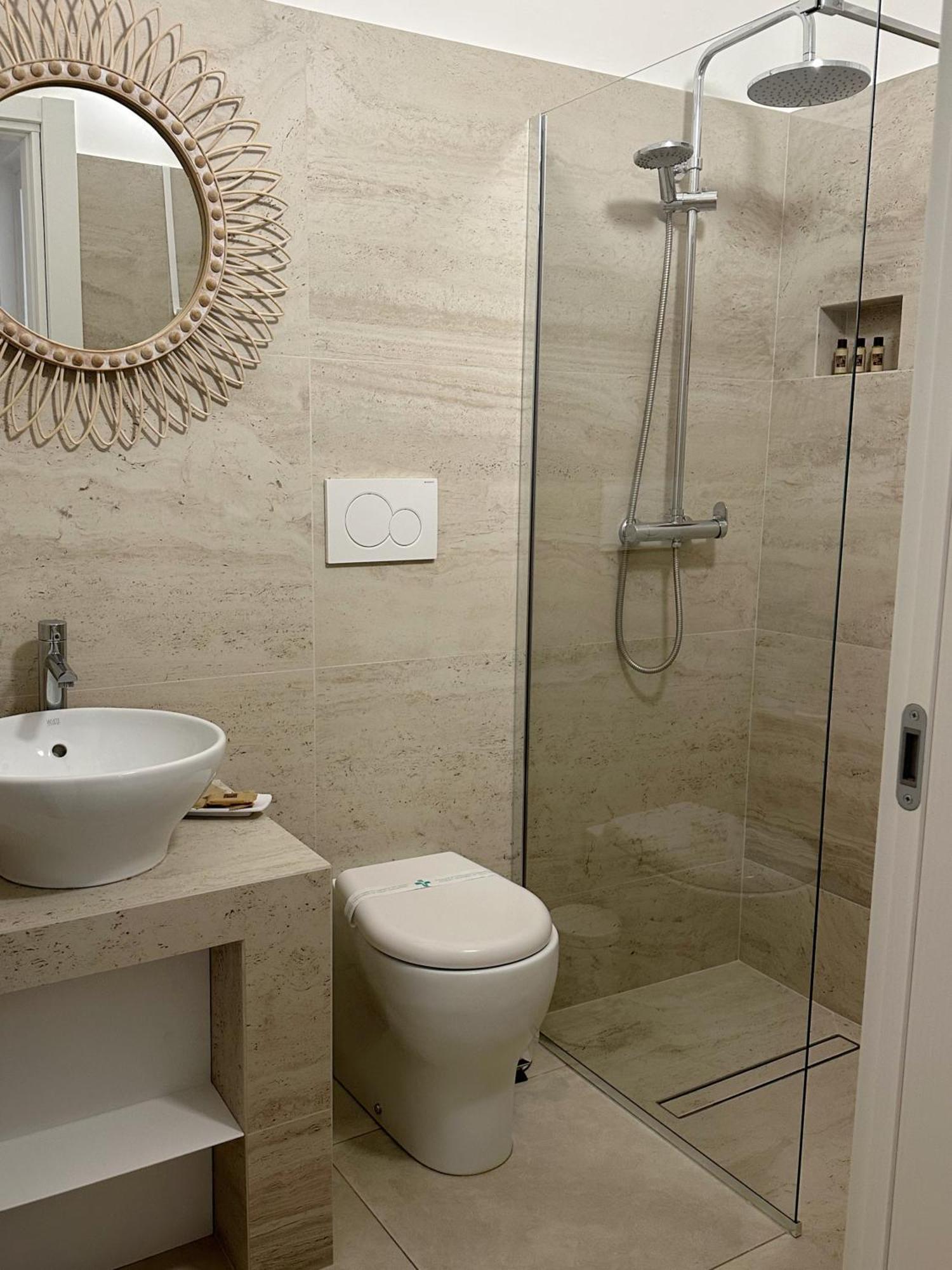 Palmieri Luxury Rooms กัลลีโปลี ภายนอก รูปภาพ